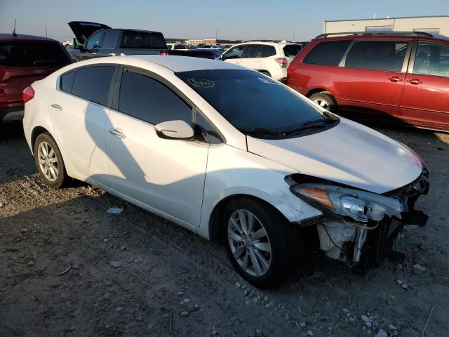 KNAFX4A80F5369404 - 2015 KIA FORTE EX WHITE photo 4