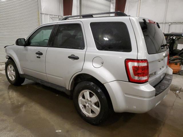 1FMCU9D78CKC08385 - 2012 FORD ESCAPE XLT SILVER photo 2