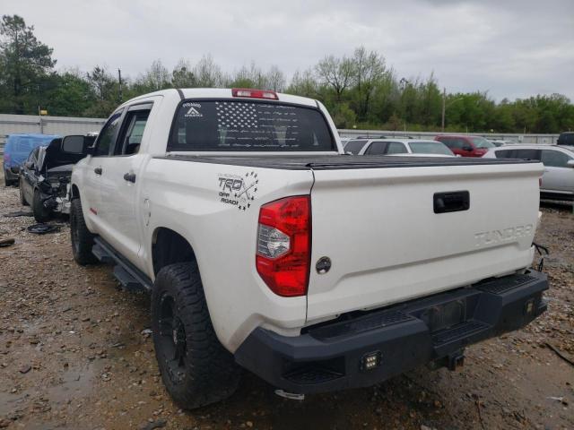 5TFDW5F15GX495004 - 2016 TOYOTA TUNDRA CREWMAX SR5 WHITE photo 2