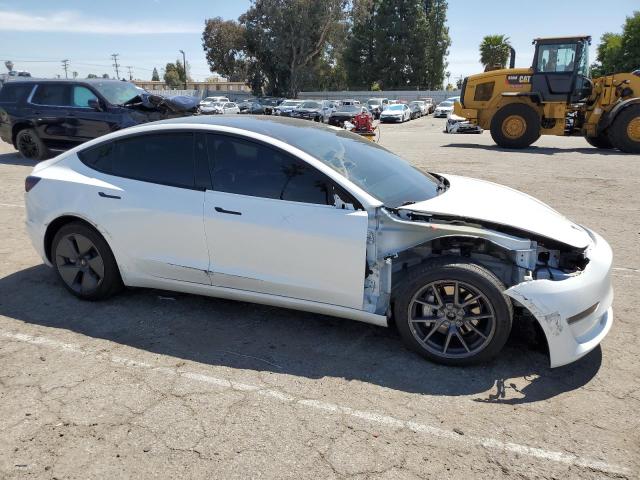 5YJ3E1EB3NF248850 - 2022 TESLA MODEL 3 WHITE photo 4