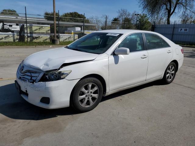 4T1BF3EK6BU604677 - 2011 TOYOTA CAMRY BASE WHITE photo 1