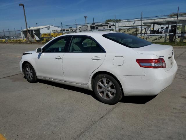 4T1BF3EK6BU604677 - 2011 TOYOTA CAMRY BASE WHITE photo 2