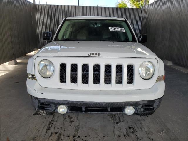 1C4NJPFA7ED789565 - 2014 JEEP PATRIOT LATITUDE WHITE photo 5