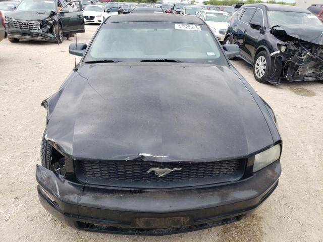 1ZVHT80N085133812 - 2008 FORD MUSTANG BLACK photo 5