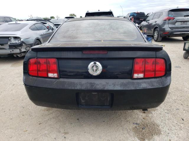 1ZVHT80N085133812 - 2008 FORD MUSTANG BLACK photo 6