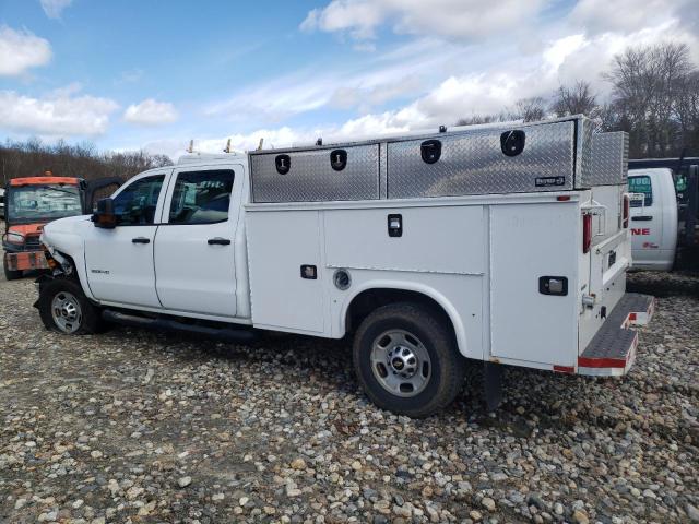 1GB1KUEG2JF273410 - 2018 CHEVROLET SILVERADO K2500 HEAVY DUTY WHITE photo 2