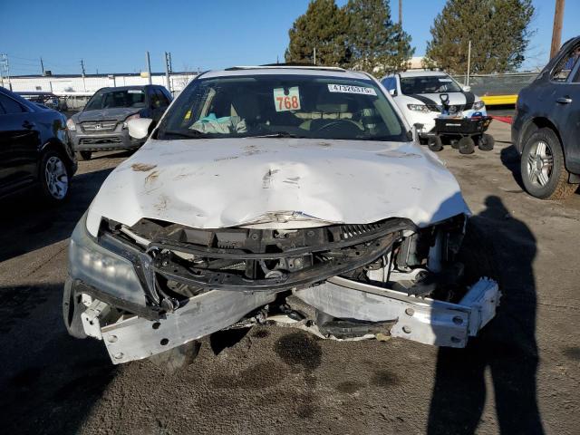 19UDE2F33GA010317 - 2016 ACURA ILX BASE WATCH PLUS WHITE photo 5