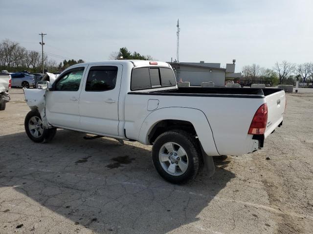 5TEMU52N88Z590469 - 2008 TOYOTA TACOMA DOUBLE CAB LONG BED WHITE photo 2