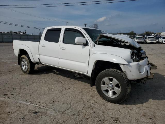 5TEMU52N88Z590469 - 2008 TOYOTA TACOMA DOUBLE CAB LONG BED WHITE photo 4