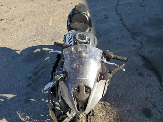 ML5EXER10RDAB1976 - 2024 KAWASAKI EX650 R GRAY photo 5