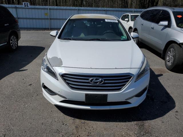 5NPE24AF0GH341776 - 2016 HYUNDAI SONATA SE WHITE photo 5