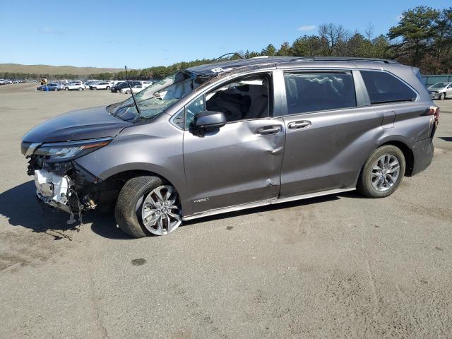 5TDKRKEC6MS010046 - 2021 TOYOTA SIENNA LE GRAY photo 1