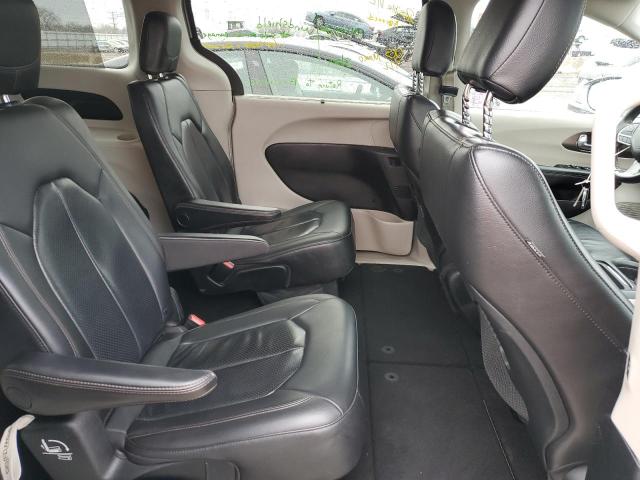 2C4RC1BG8KR624748 - 2019 CHRYSLER PACIFICA TOURING L SILVER photo 11