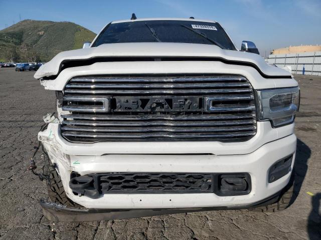 3C6UR5KL4KG615166 - 2019 RAM 2500 LARAMIE WHITE photo 5