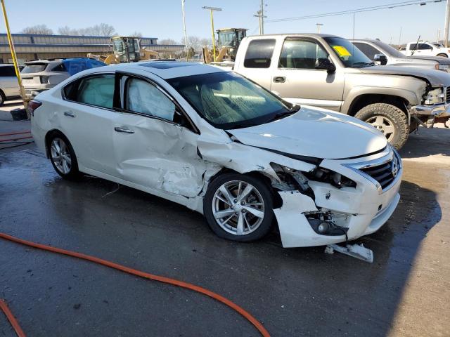 1N4AL3AP6FC133402 - 2015 NISSAN ALTIMA 2.5 WHITE photo 4