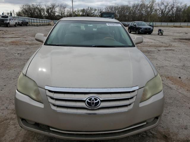 4T1BK36B25U059883 - 2005 TOYOTA AVALON XL GOLD photo 5