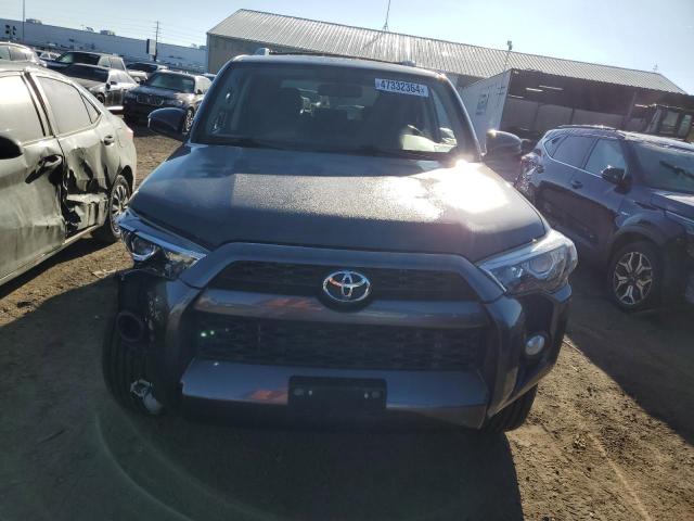 JTEBU5JR3J5518711 - 2018 TOYOTA 4RUNNER SR5/SR5 PREMIUM GRAY photo 5