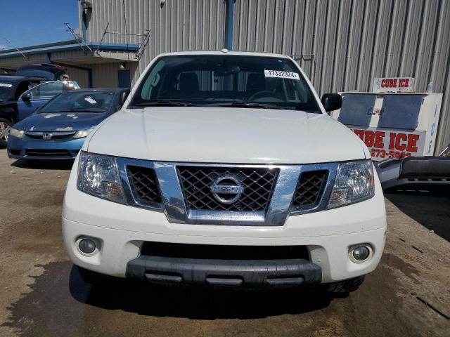 1N6AD0ER8GN728031 - 2016 NISSAN FRONTIER S WHITE photo 5