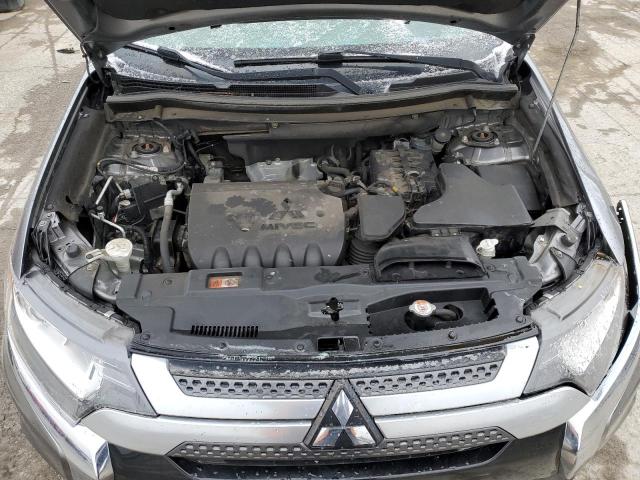 JA4AD2A3XKZ011996 - 2019 MITSUBISHI OUTLANDER ES SILVER photo 11