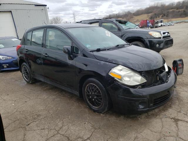 3N1BC13E09L364709 - 2009 NISSAN VERSA S BLACK photo 4