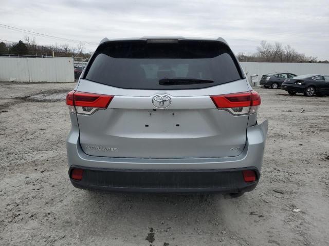 5TDBZRFH4HS363085 - 2017 TOYOTA HIGHLANDER LE SILVER photo 6