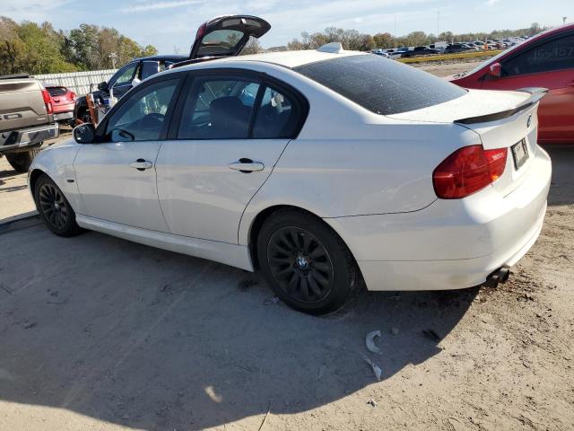 WBAPH77529NM47766 - 2009 BMW 328 I WHITE photo 2