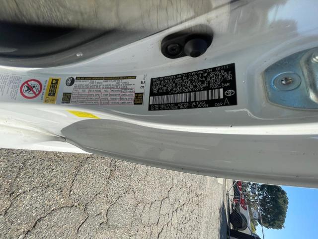 JTKJF5C70B3019215 - 2011 TOYOTA SCION TC WHITE photo 10