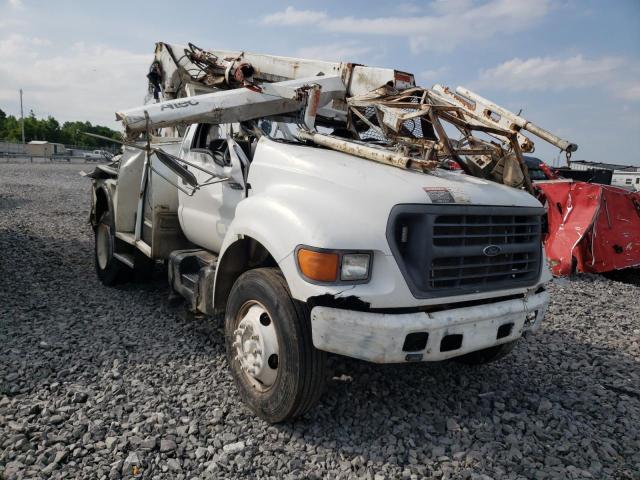 3FDNF6520YMA54775 - 2000 FORD F650 SUPER DUTY WHITE photo 9