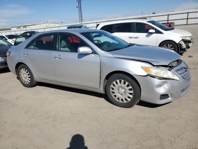 4T1BF3EK4BU210515 - 2011 TOYOTA CAMRY BASE SILVER photo 4