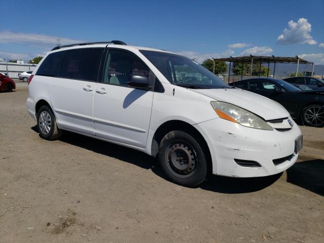 5TDZK23CX8S194807 - 2008 TOYOTA SIENNA CE WHITE photo 4