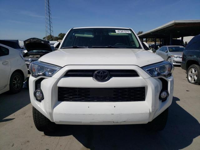 JTEBU5JR2L5741230 - 2020 TOYOTA 4RUNNER SR5/SR5 PREMIUM WHITE photo 5