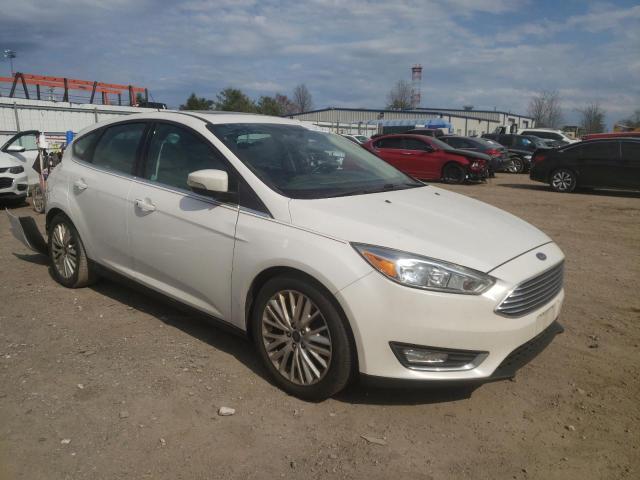 1FADP3N28JL273573 - 2018 FORD FOCUS TITANIUM WHITE photo 4