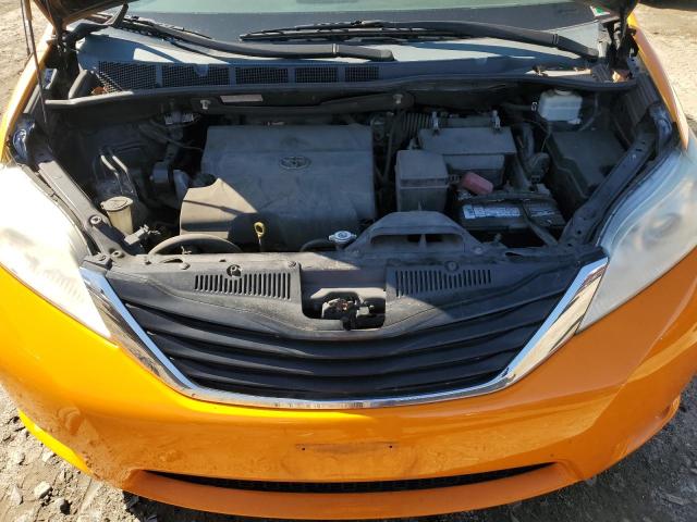 5TDKK3DC7DS338927 - 2013 TOYOTA SIENNA LE ORANGE photo 11