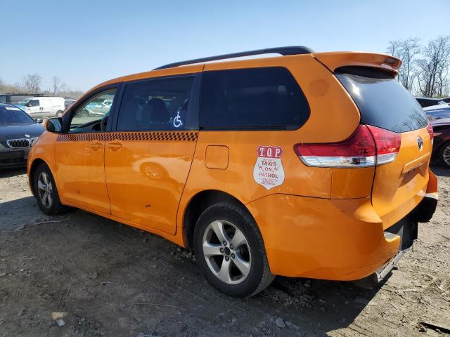 5TDKK3DC7DS338927 - 2013 TOYOTA SIENNA LE ORANGE photo 2