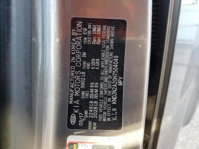 KNDJN2A20H7504049 - 2017 KIA SOUL GRAY photo 12