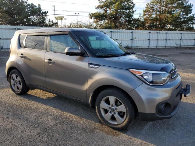 KNDJN2A20H7504049 - 2017 KIA SOUL GRAY photo 4