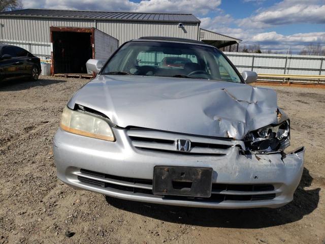 1HGCG16572A025591 - 2002 HONDA ACCORD EX SILVER photo 5