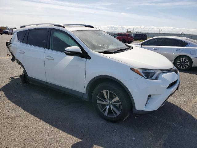 JTMWFREV5JJ154927 - 2018 TOYOTA RAV4 ADVENTURE WHITE photo 4