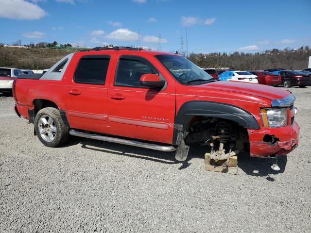 3GNTKFE3XBG139880 - 2011 CHEVROLET AVALANCHE LT RED photo 4