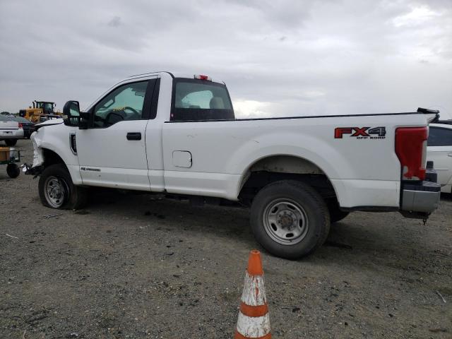 1FTBF2BT3HED79276 - 2017 FORD F250 SUPER DUTY WHITE photo 2