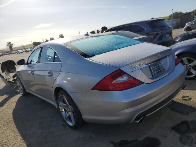 WDDDJ72X98A130582 - 2008 MERCEDES-BENZ CLS 550 SILVER photo 2