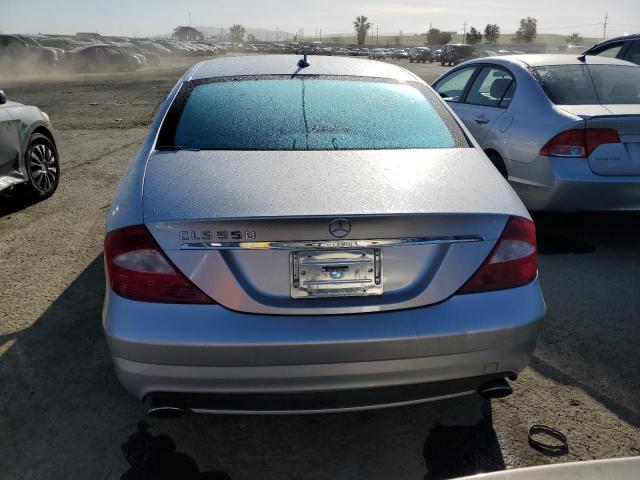 WDDDJ72X98A130582 - 2008 MERCEDES-BENZ CLS 550 SILVER photo 6