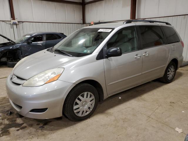 5TDZK23C08S198249 - 2008 TOYOTA SIENNA CE SILVER photo 1