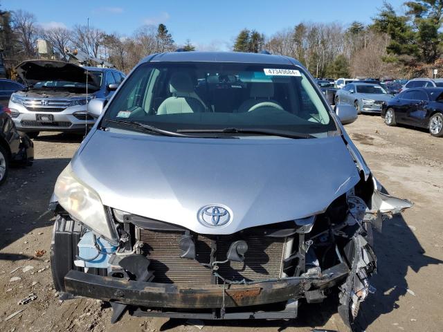 5TDKK3DC0BS111687 - 2011 TOYOTA SIENNA LE SILVER photo 5