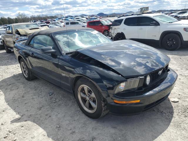 1ZVFT85H055218087 - 2005 FORD MUSTANG GT BLACK photo 4