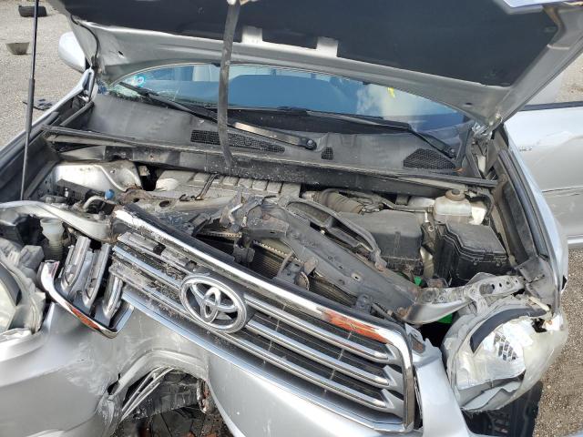 JTEES43A982023980 - 2008 TOYOTA HIGHLANDER SPORT SILVER photo 12