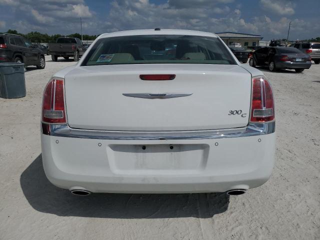 2C3CCAETXEH200646 - 2014 CHRYSLER 300C WHITE photo 6