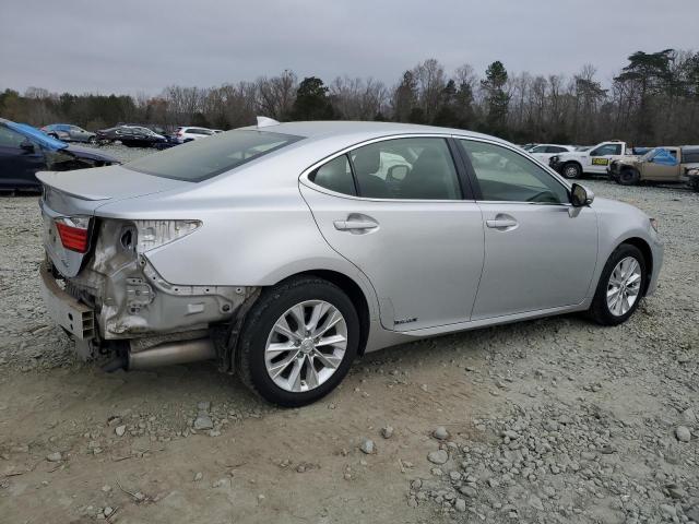 JTHBW1GG6F2087379 - 2015 LEXUS ES 300H SILVER photo 3