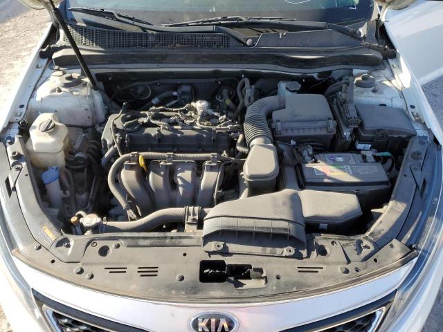 KNAGM4A7XF5626556 - 2015 KIA OPTIMA LX WHITE photo 11