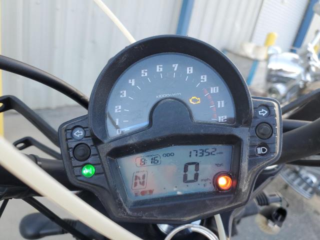 JKAENEC12NDA06016 - 2022 KAWASAKI EN650 C 黑色 照片 7